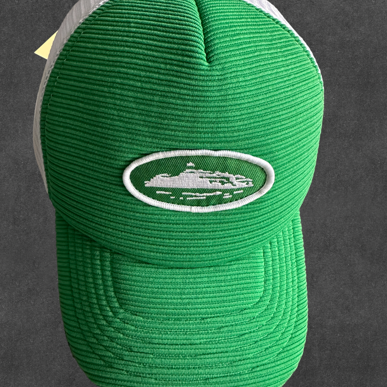 Small embroidered linen hat-green