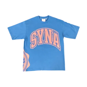 SYNA WORLD COLLEGE TEE [BLUE]